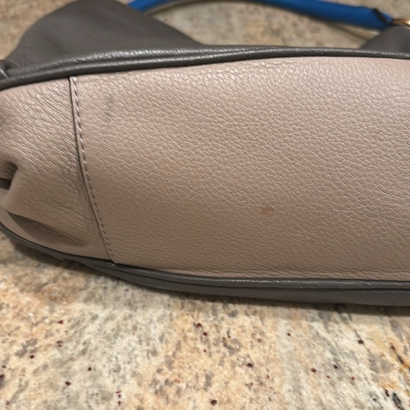 Marc by Marc Jacobs woman's leather dark grey tan and blue purse. - Picture 14 of 15